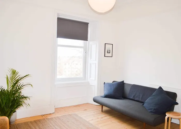 Modern 1 Bedroom Flat In The Heart Of