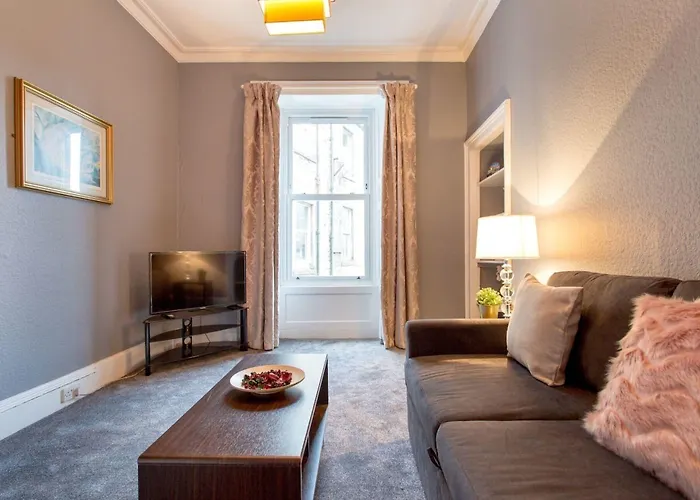Stunning 2-bed In Apartment Edinburgh