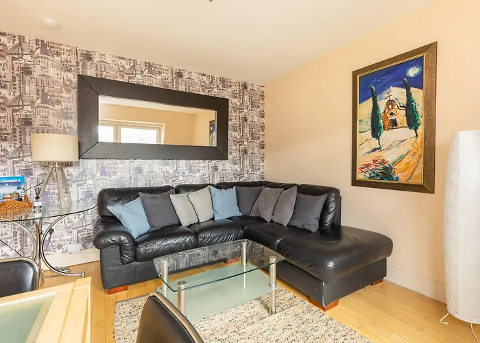 דירה Amazing Castle View