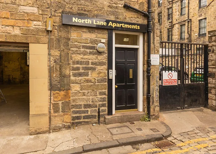 דירה Amazing Castle View