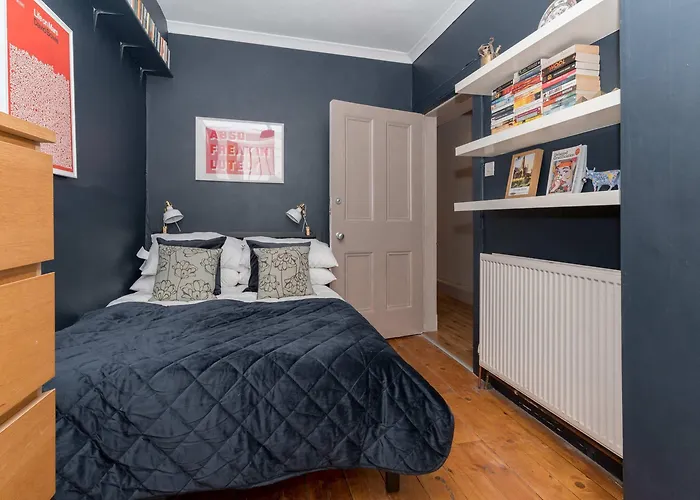 Beautiful & Bright 2bd Flat - Haymarket Appartement