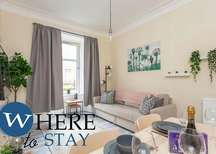 Brunswick Road Lovely 2 Bed Hotel