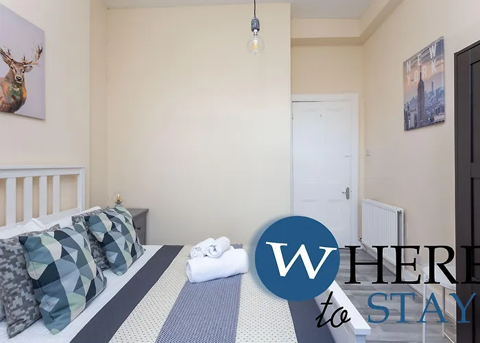 מלון Brunswick Road Lovely 2 Bed 3*