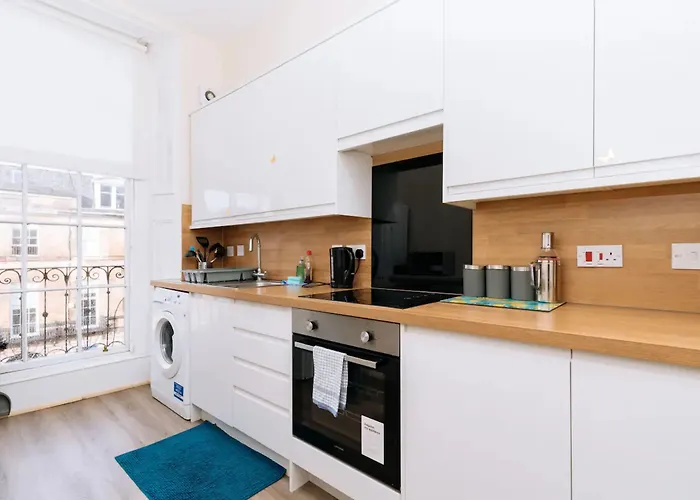 Apartment Bright High-ceiling 2bd Flat - Edinburgh!