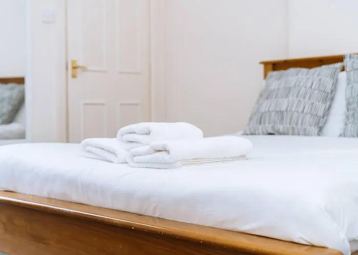 Bright High-ceiling 2bd Flat - Edinburgh! Εδιμβούργο