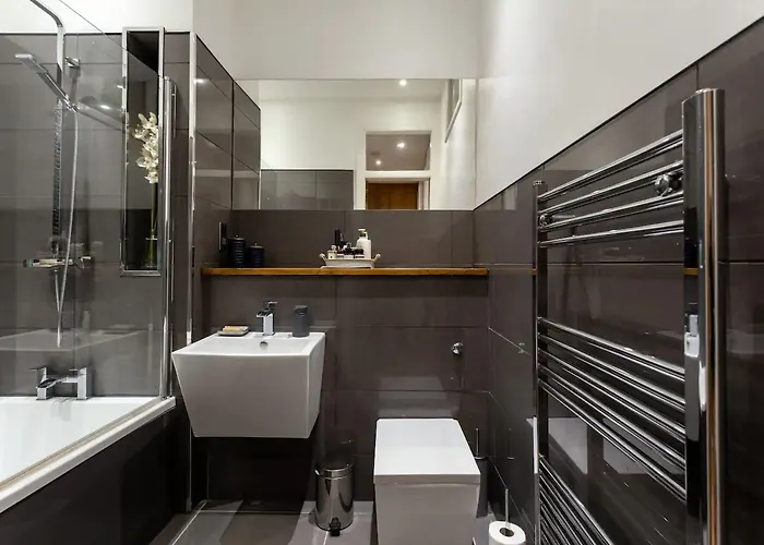 דירה Spacious 2 Bedroom House Near The Meadows