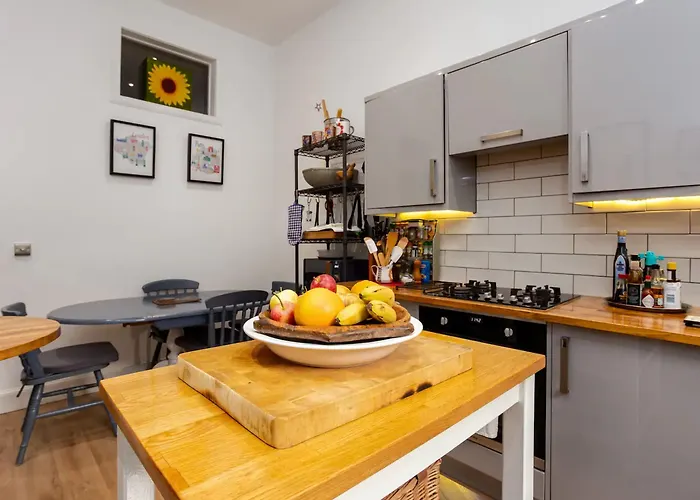 Spacious 2 Bedroom House Near The Meadows * אדינבורו