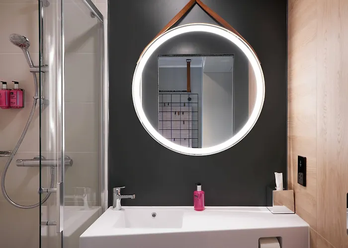 Moxy Fountainbridge 4*