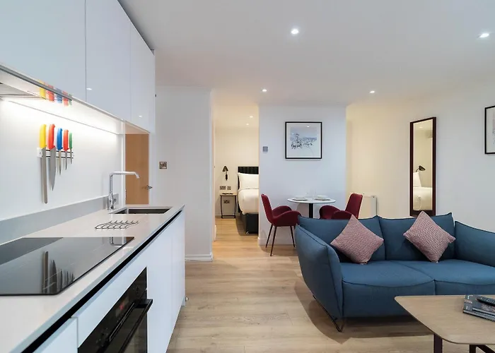Premier Fountain Court * Edinburgh