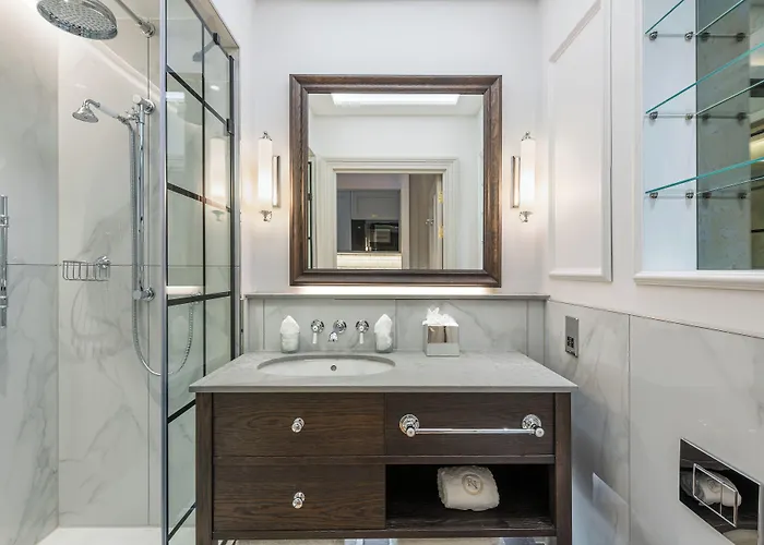 Righ Residences - George Street 4*