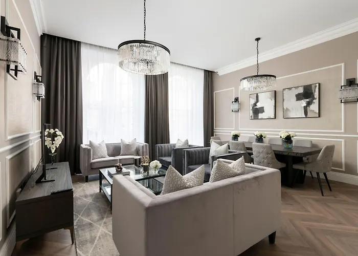 Luxury Georgian Retreat - Hot Tub - Patio Otel