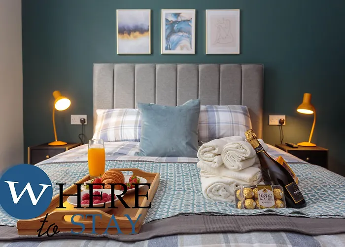 Stylish 2bed Underneath Castle דירה *