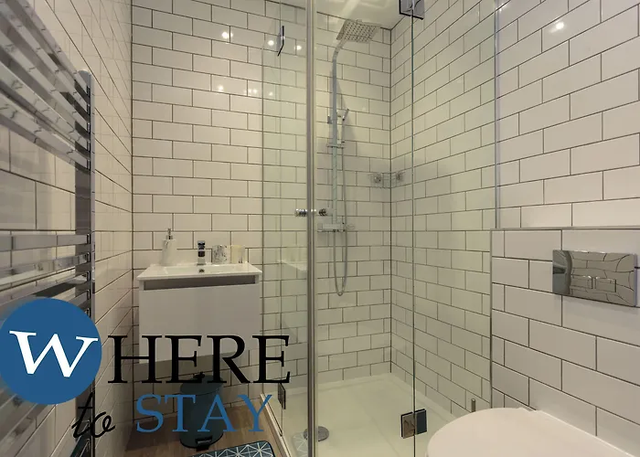 Stylish 2bed Underneath Castle