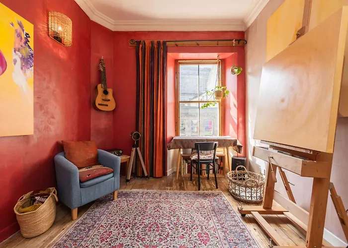 1 Bed - 10 Min Walk To Castle Edimburgo