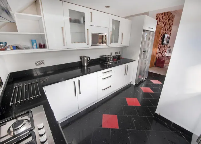 Roomy 1 Level Free Parking Holiday home Edinburgh