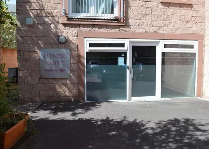 Luxury Boutique Apartment, Free Parking & Gym Apartment