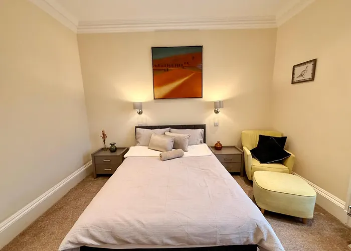 Georgian Luxury - Fast Broadband Wifi - Parking Available Apartment