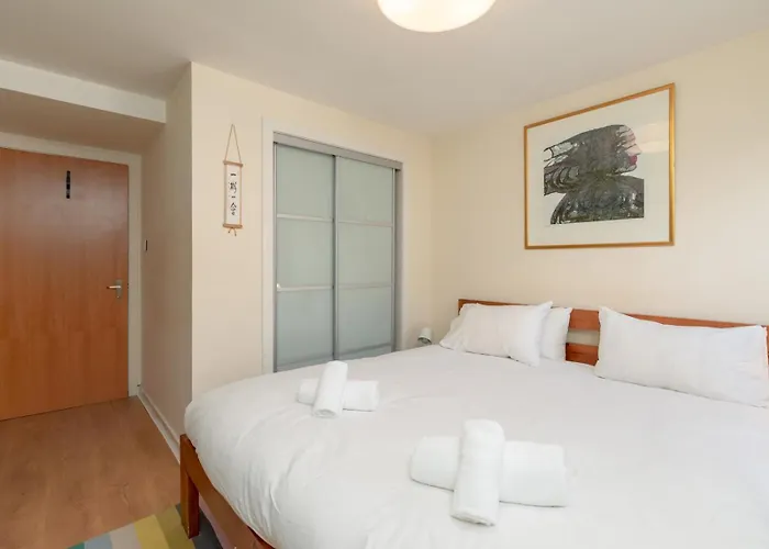 דירה Modern 2-bdr Flat In - Pass The Keys *