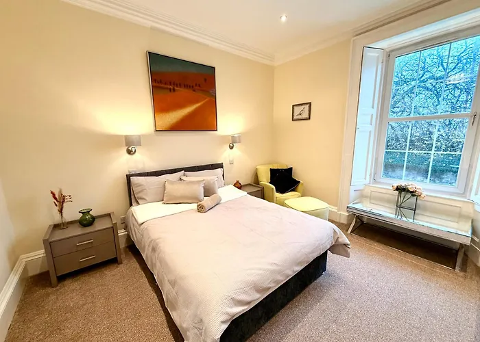 Georgian Luxury - Fast Broadband Wifi - Parking Available