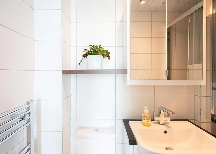 Charming Georgian - Steps To Tram & Centre شقة *