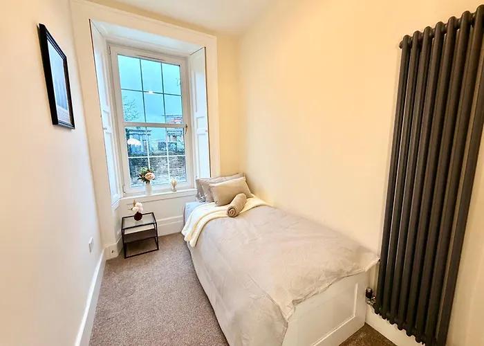 Georgian Luxury - Fast Broadband Wifi - Parking Available