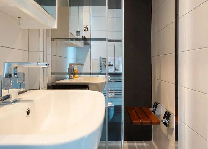 Charming Georgian - Steps To Tram & Centre شقة