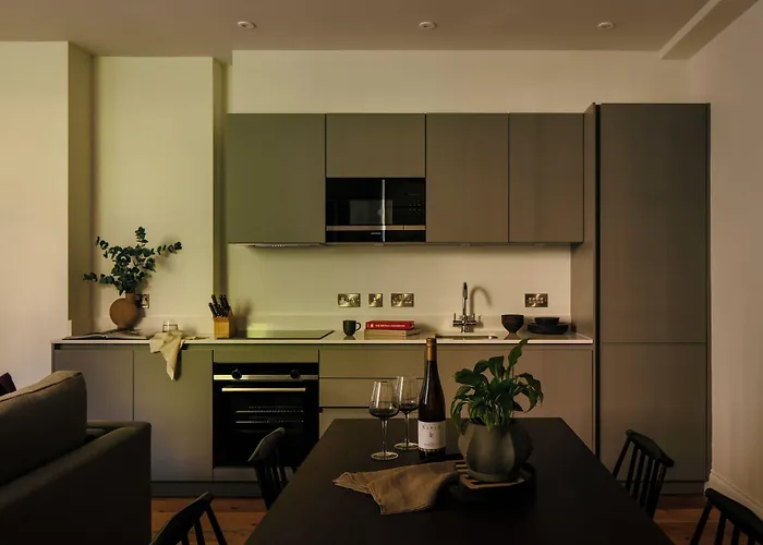 33 Castle Terrace Апарт-отель
