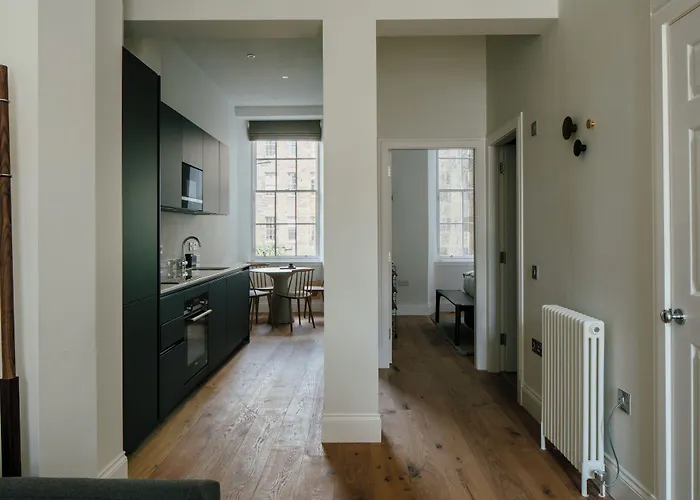 33 Castle Terrace Апарт-отель