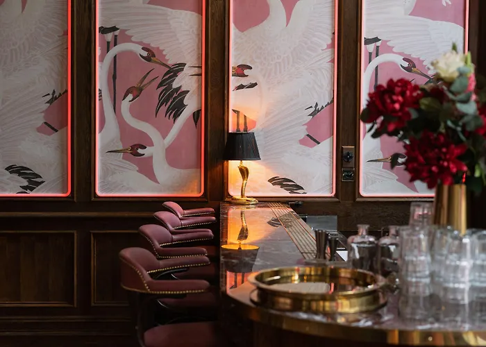 House Of Gods Royal Mile 4*