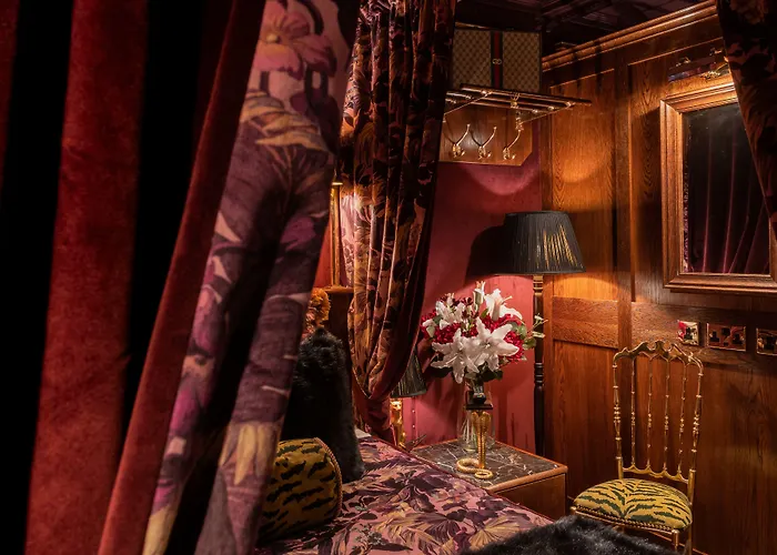 Hotel House Of Gods Royal Mile