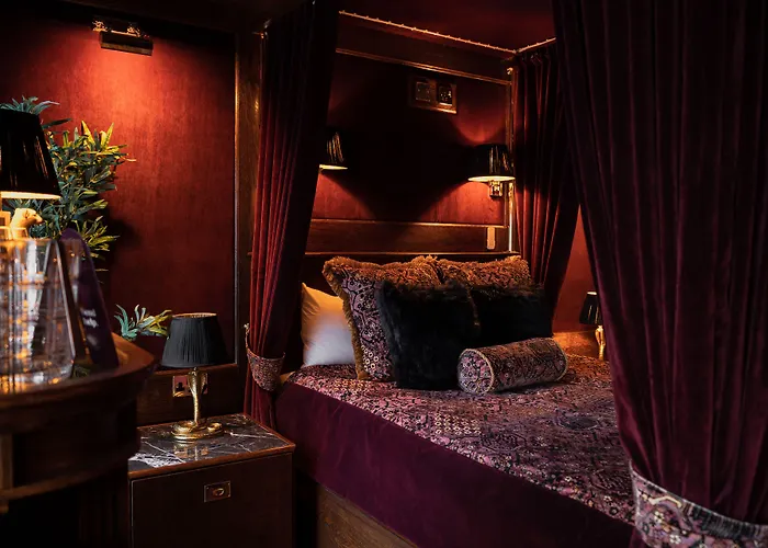 Hotel House Of Gods Royal Mile