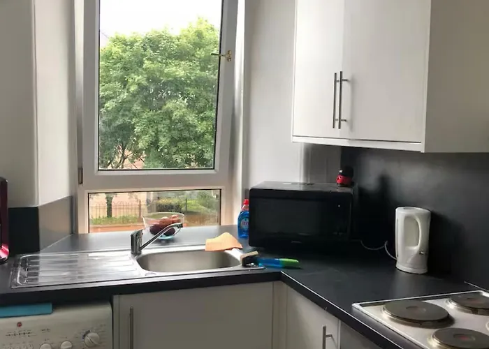 Cosy, Large Double In A Shared Flat * إدنبرة