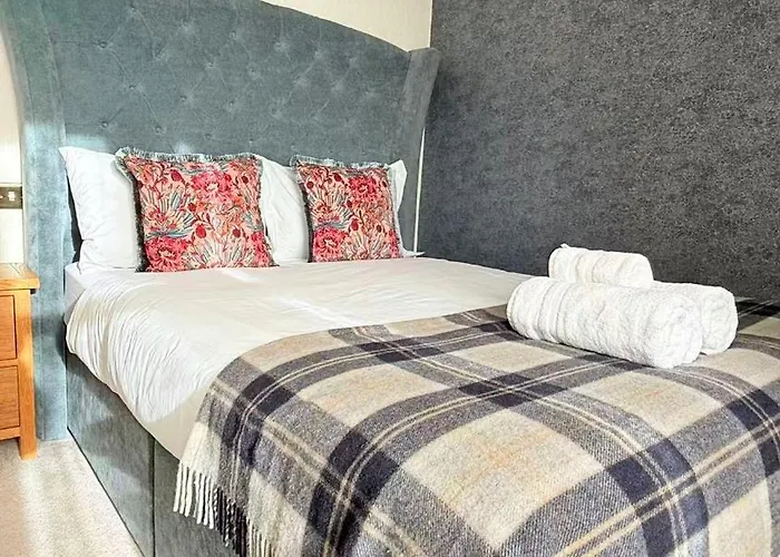 Armadillo Guest House- Adults Only