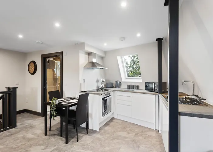 شقة Large - Close To Centre, Murrayfield And Airport إدنبرة