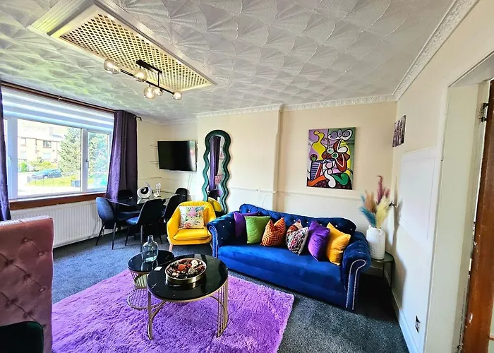 2 Bed Apt, 4 Beds, 3 Tvs Parking شقة *