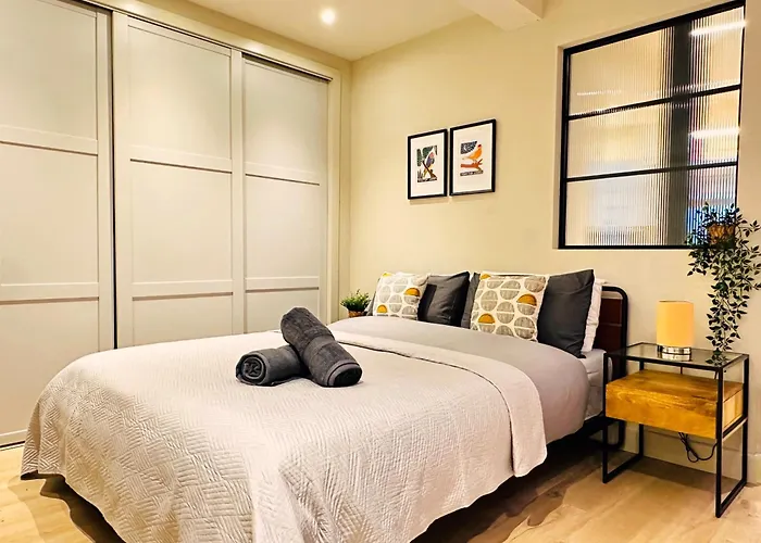 Stylish Loft With Patio Near Royal Mile Fits 4 Apartamento Edimburgo