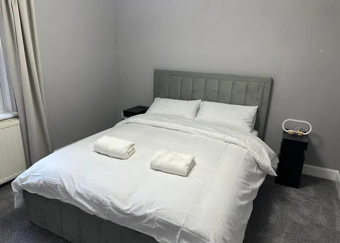3 Bedroom Centre Edinburgh