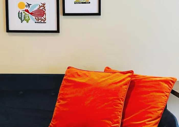 Stylish Loft With Patio Near Royal Mile Fits 4 Edimburgo
