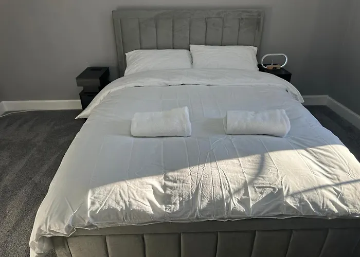 3 Bedroom Centre * Edinburgh