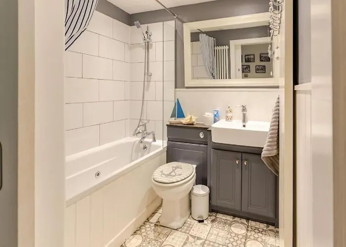 Cozy Next To Newhaven Harbour *