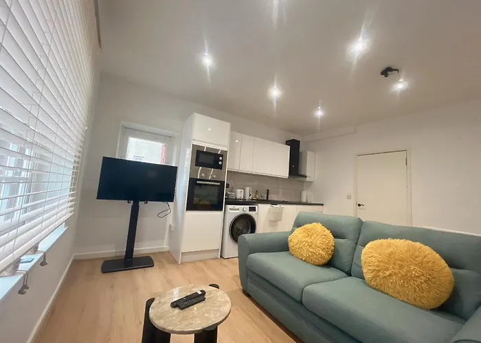 Two Cozy In A Residential Appartement Édimbourg