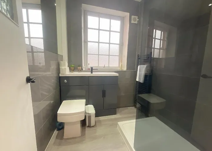 Two Cozy In A Residential Appartement *