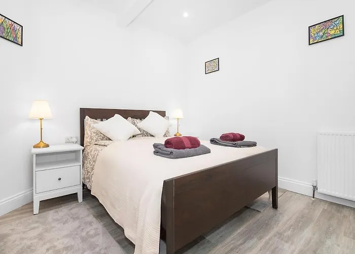 Private Hot Tub - Zen & Bubbles