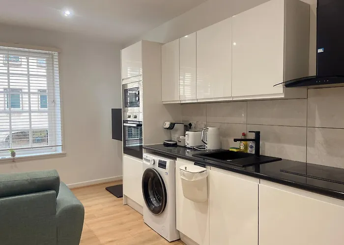 Two Cozy In A Residential *