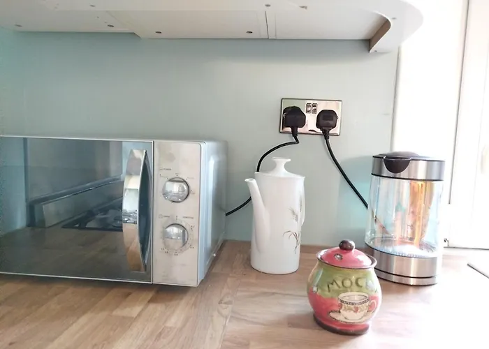 Lovely Place At Stenhouse Apartment