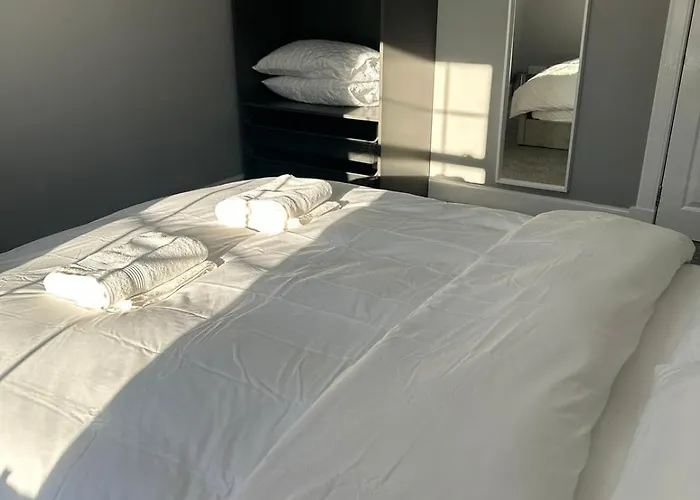 3 Bedroom Centre Edinburgh