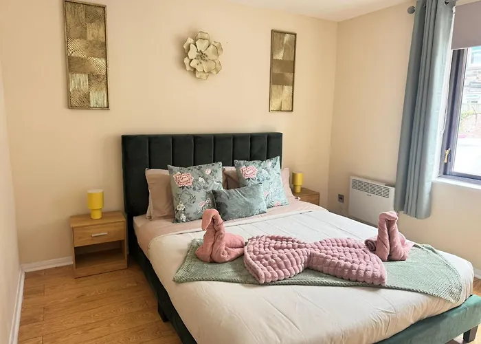 Spacious 1br Flat By Centre Apartament *