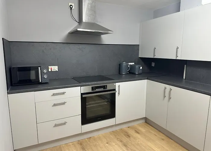 3 Bedroom Centre