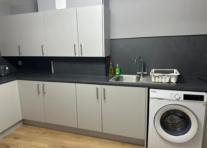 3 Bedroom Centre Edinburgh