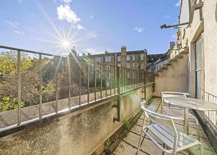 Lauriston 1 Bedroom -